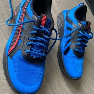PUMA Dynamic Blue and Black Sneakers
